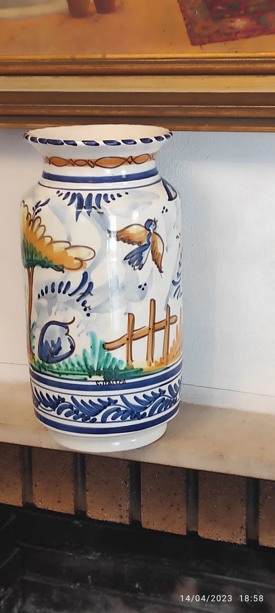 Sevillian ceramic flower vase hunting – photo 4